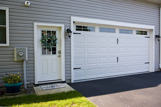 24/7 Emergency Garage Door Panel Replacement experts in Muskegon, MI
